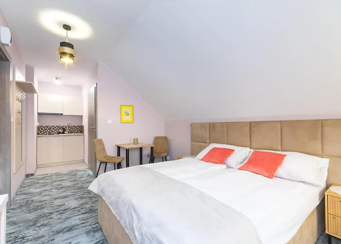 Hotel apartamentowy Sarnia 6a 3*