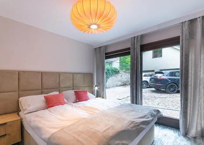 Hotel apartamentowy Sarnia 6a 3*