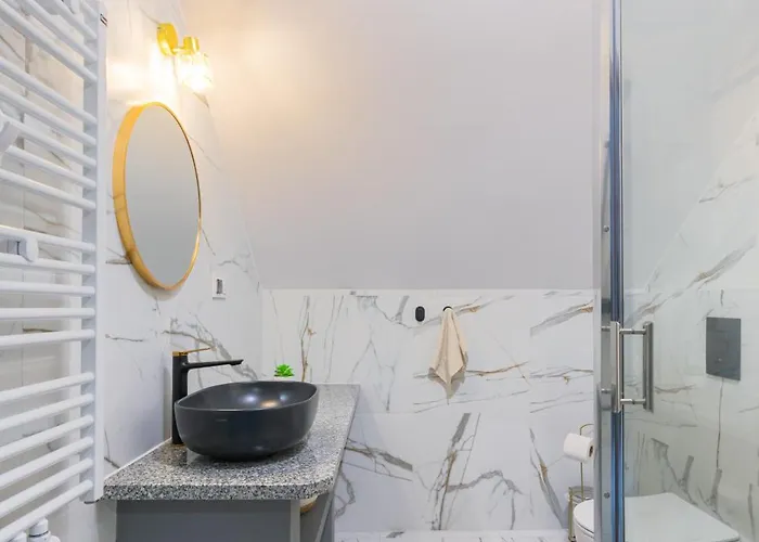 Hotel apartamentowy Sarnia 6a 3*