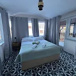 Sarnia 6a Aparthotel 3*